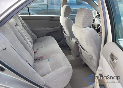 2004 Toyota Camry Le z USA, uszkodzony, nr VIN 4T1BE32K54U887504